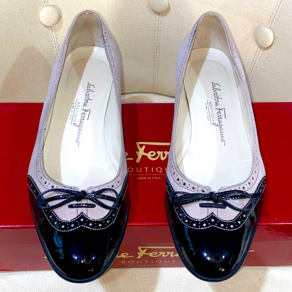 Salvadore Ferragamo Womens shoes size 8B
